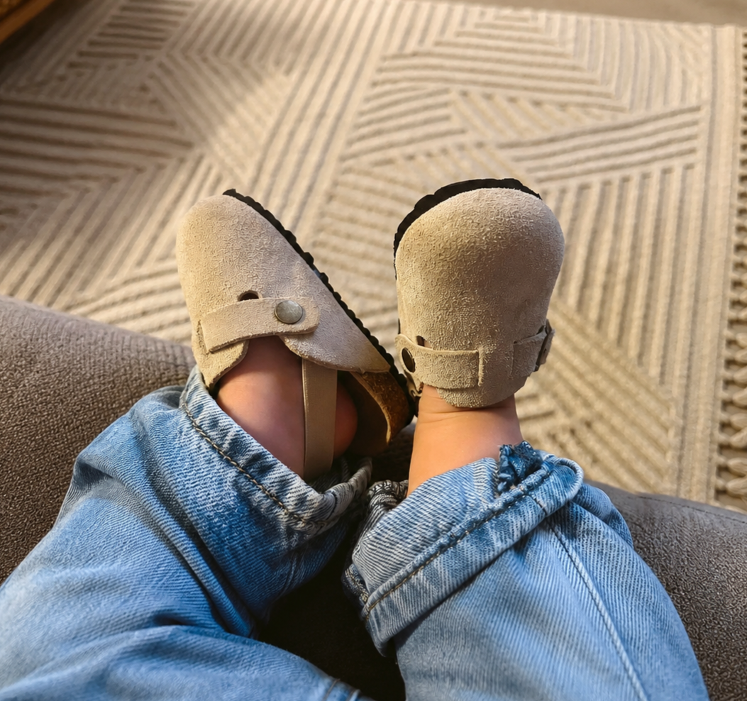 Chaussons Enfant et Bébé : Comment Choisir des Chaussons Confortables pour les Petits Pieds ?